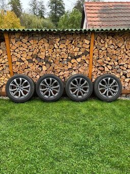 Zimní sada kompletních kol Forester 18
