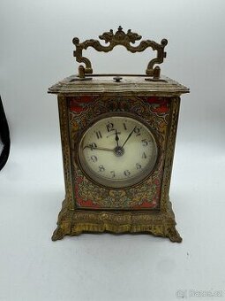 Sběratel nabízí staré budíky