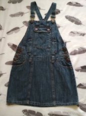 Dívčí riflová sukýnka s laclem NAF NAF