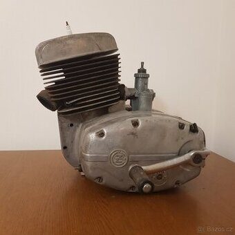 ČZ 175/477 - Motor