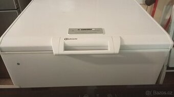 Pultovi mrazák bauknecht