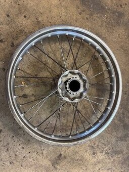 Zadní kolo pulbuben