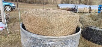 Sítě na balíky sena