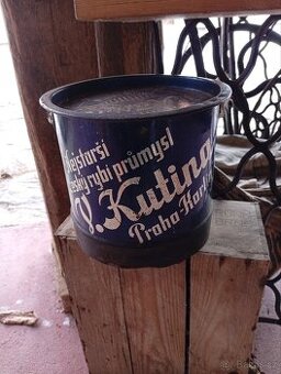 Stará plechová dóza