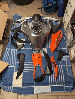 Kapotáž KTM super Duke GT 1290