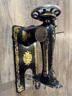 Starý šicí stroj singer