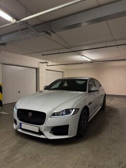Jaguar XF 3.0D V6 R-SPORT