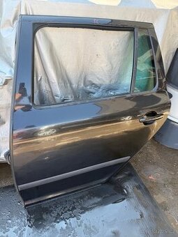 Levé zadní dveře Octavia 2 Combi - ČERNÁ