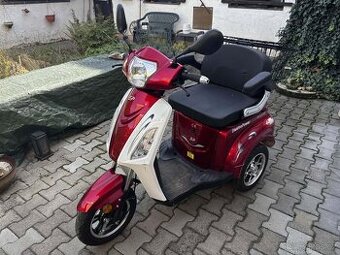 Elektrický skútr pro seniory