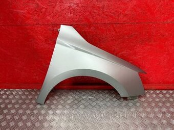 PRAVÝ PŘEDNÍ BLATNÍK ŠKODA FABIA 3