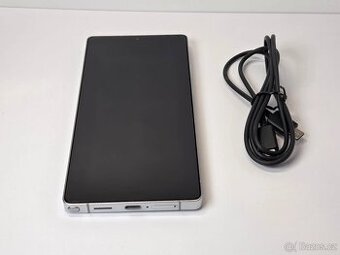 Samsung Galaxy S25 Ultra SM-S938U1 - 256GB - bílé stříbro