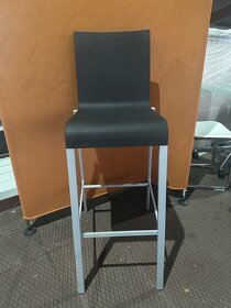 Vitra barová židle