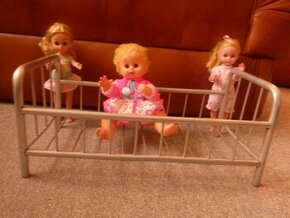postýlku pro panenku s panenkami - 1