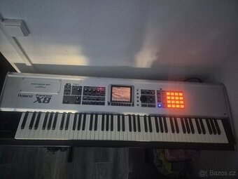 Roland Fantom X8
