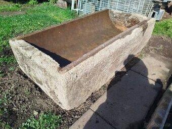Betonové koryto - 1