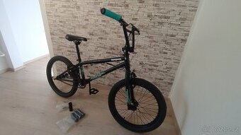 BMX kolo Mongoose Legion 20