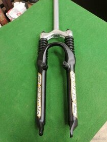 Odpružená vidlice SR Suntour XCR - 1