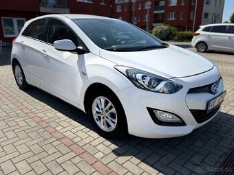 Hyundai i30 1.4 - 1.majitel, původ ČR, vyhřívaný volant
