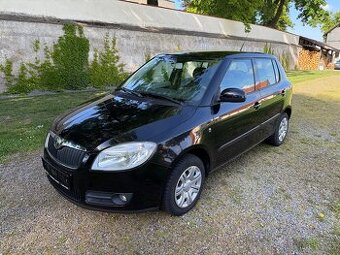 Škoda Fabia 2 1.4i 16V super výbava nájezd 94tkm nová STK