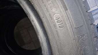 Pneu Michelin agilis 215 60 17 c