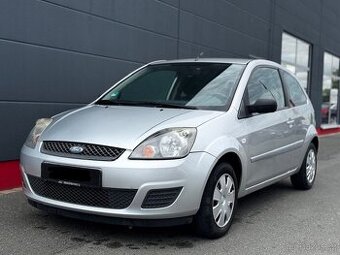 Ford Fiesta 1.3i , jen 143 000km, bez koroze, servisovaný