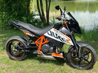 KTM 690 Duke R