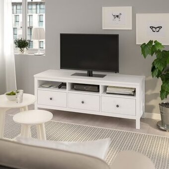 Tv stolek HEMNES