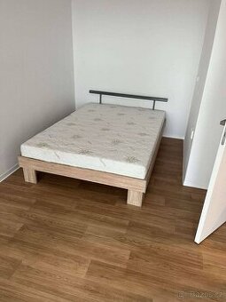 Postel 200x140cm + matrace 21cm
