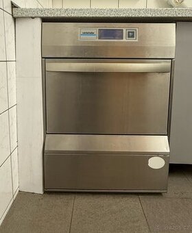 Podstolová myčka Winterhalter UC-M