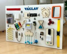 Activity board pro děti