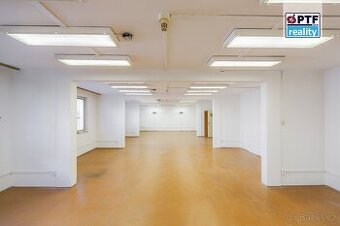 Pronájem výrobních/skladovacích prostor 50 m2, Karlovy Vary