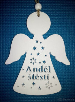 Dřevěná ozdoba Anděl štěstí