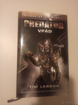 Kniha Predátor - Vpád