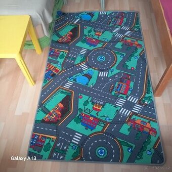 Koberec s dopravním značením