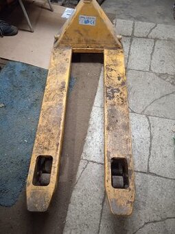 Paletový vozík 2000kg