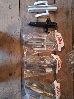 Dveřní štítové kování,kliky