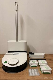 Robotický vysavač VORWERK Kobold VR7 s vyprazdňovací základn