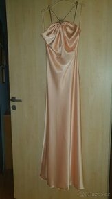 Společenské šaty