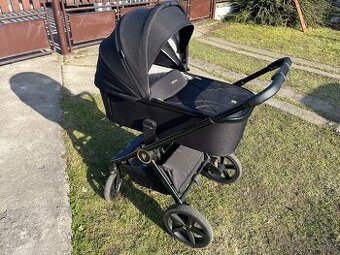 Kočárek Venicci Tinum Upline  All Black 2024