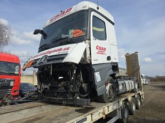 Mercedes Actros 1845