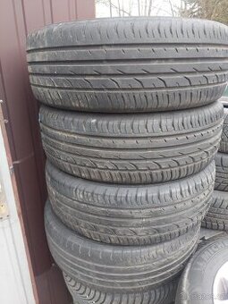 Pneu  215/55/18 letní