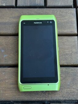 Nokia N8