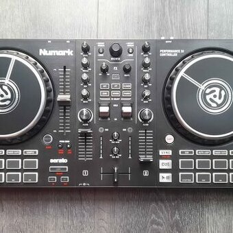 Numark Mixtrack Pro FX
