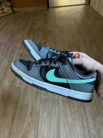 Nike Dunk Low Retro Green Glow - 1