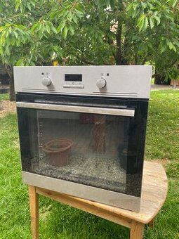 Trouba electrolux EOB43410OX