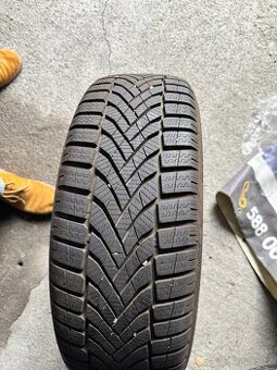 Falken 215/50 - R18 - Zimní kola
