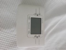 Časovač / programátor Honeywell ST9400C - 1