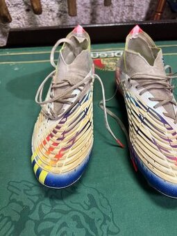 Fotbalové kopačky Adidas Predator SG 43 1/3
