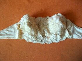 Krásná ozdobná PODPRSENKA od zn. LISCA, 80B
