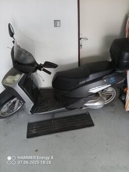 Skútr 125 - 1